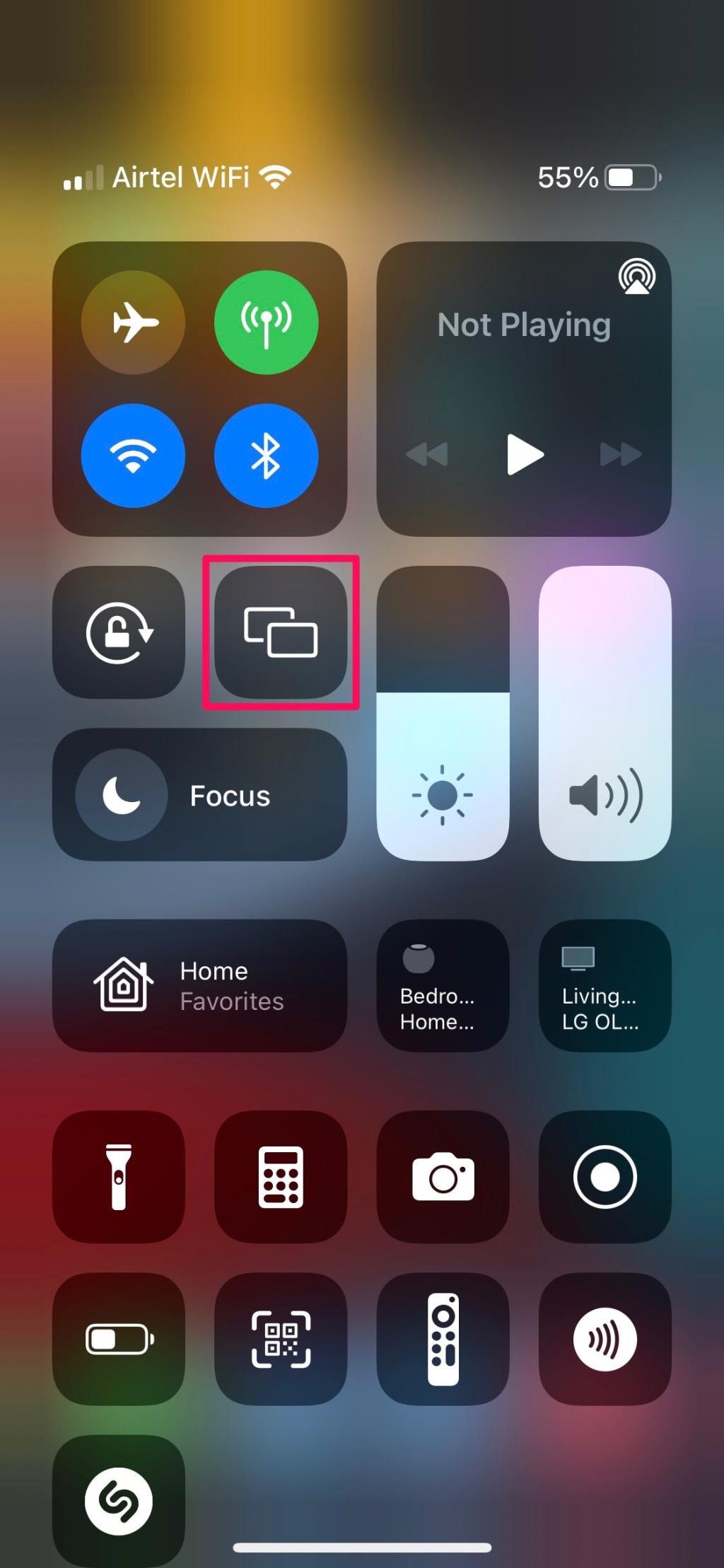 Ako prehrávať videá AirPlay do Macu s iOS 15 a macOS Monterey