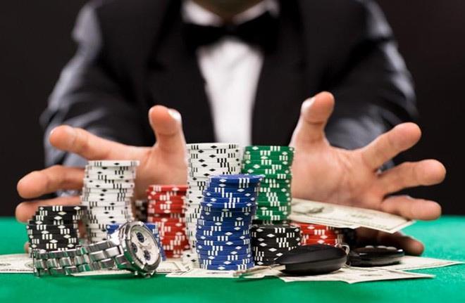 Umelá inteligencia už vie, ako hrať poker a poráža svetovú špičku v hre pre 6 hráčov